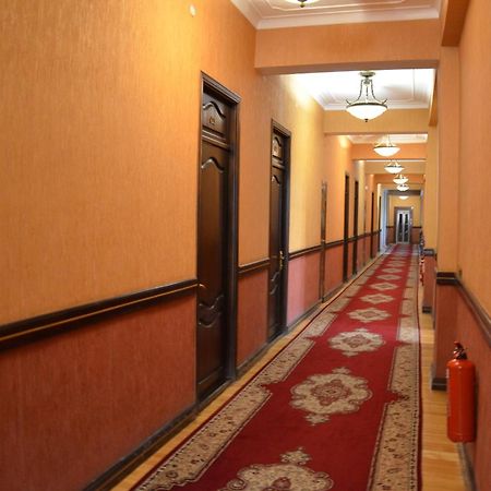 Ganja Hotel Екстериор снимка