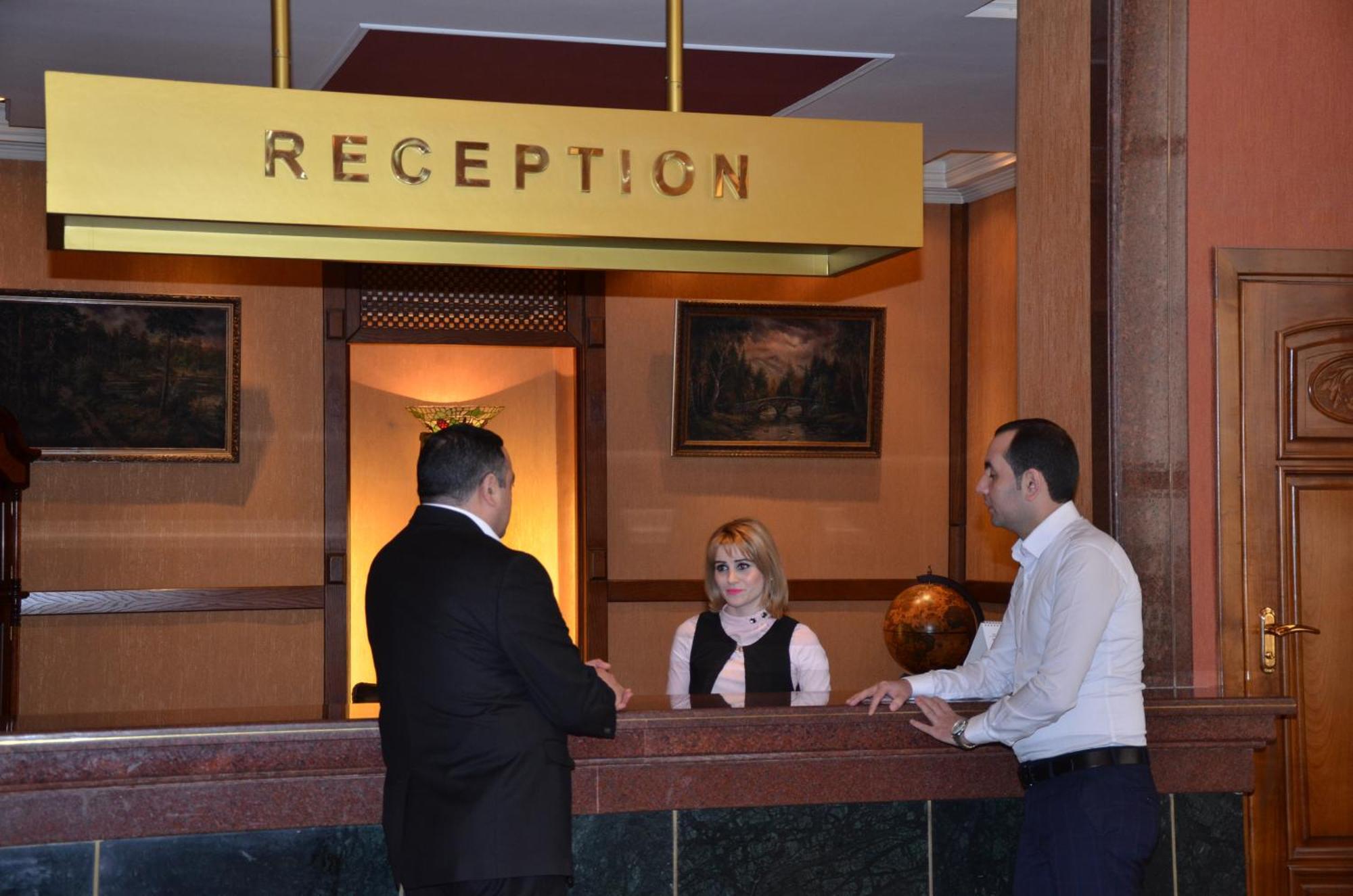Ganja Hotel Екстериор снимка