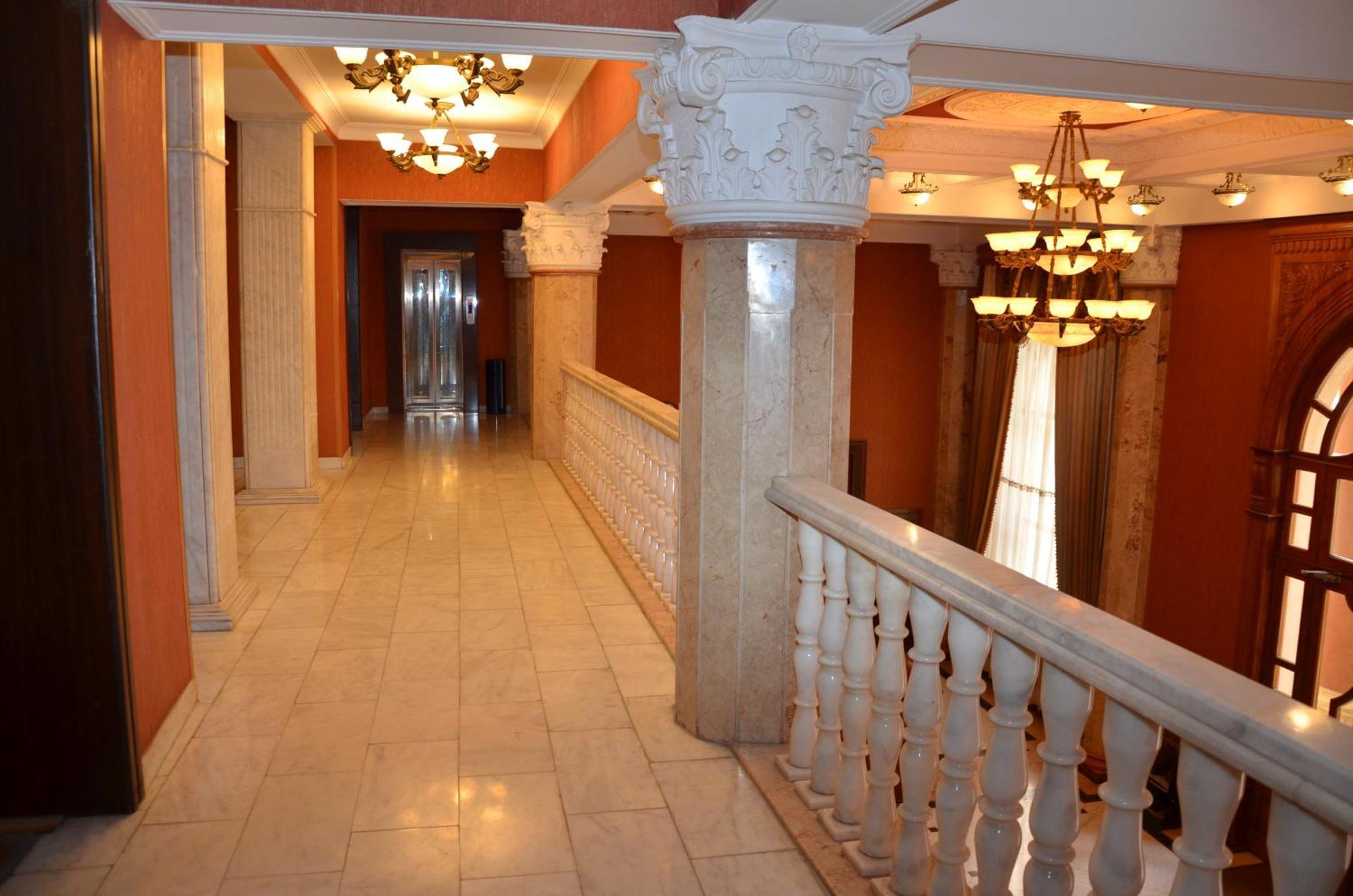 Ganja Hotel Екстериор снимка