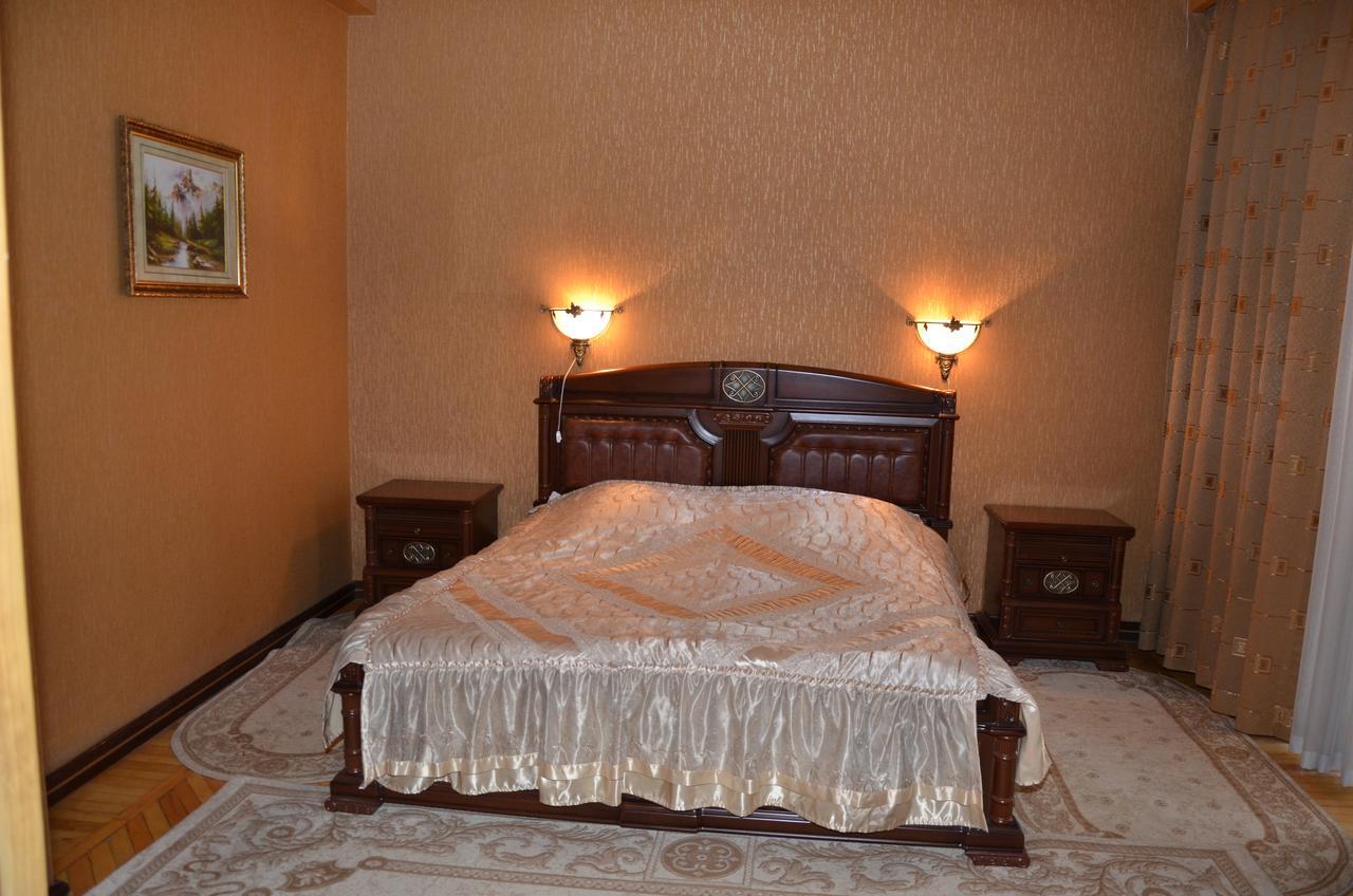 Ganja Hotel Екстериор снимка