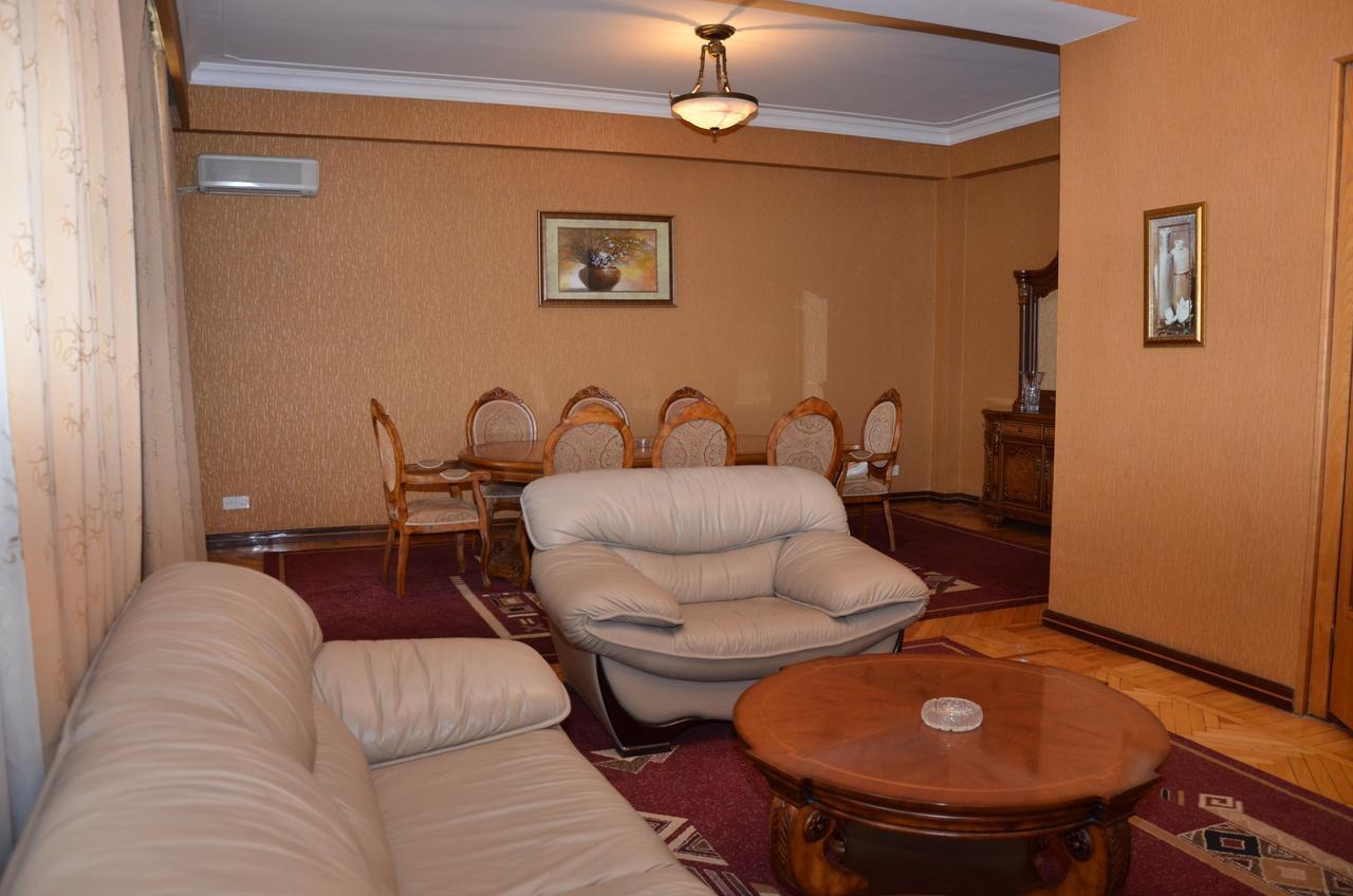 Ganja Hotel Екстериор снимка