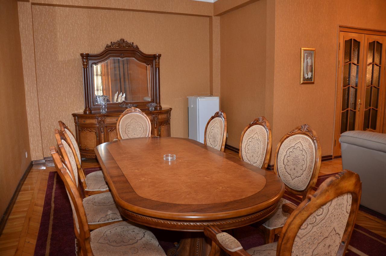 Ganja Hotel Екстериор снимка